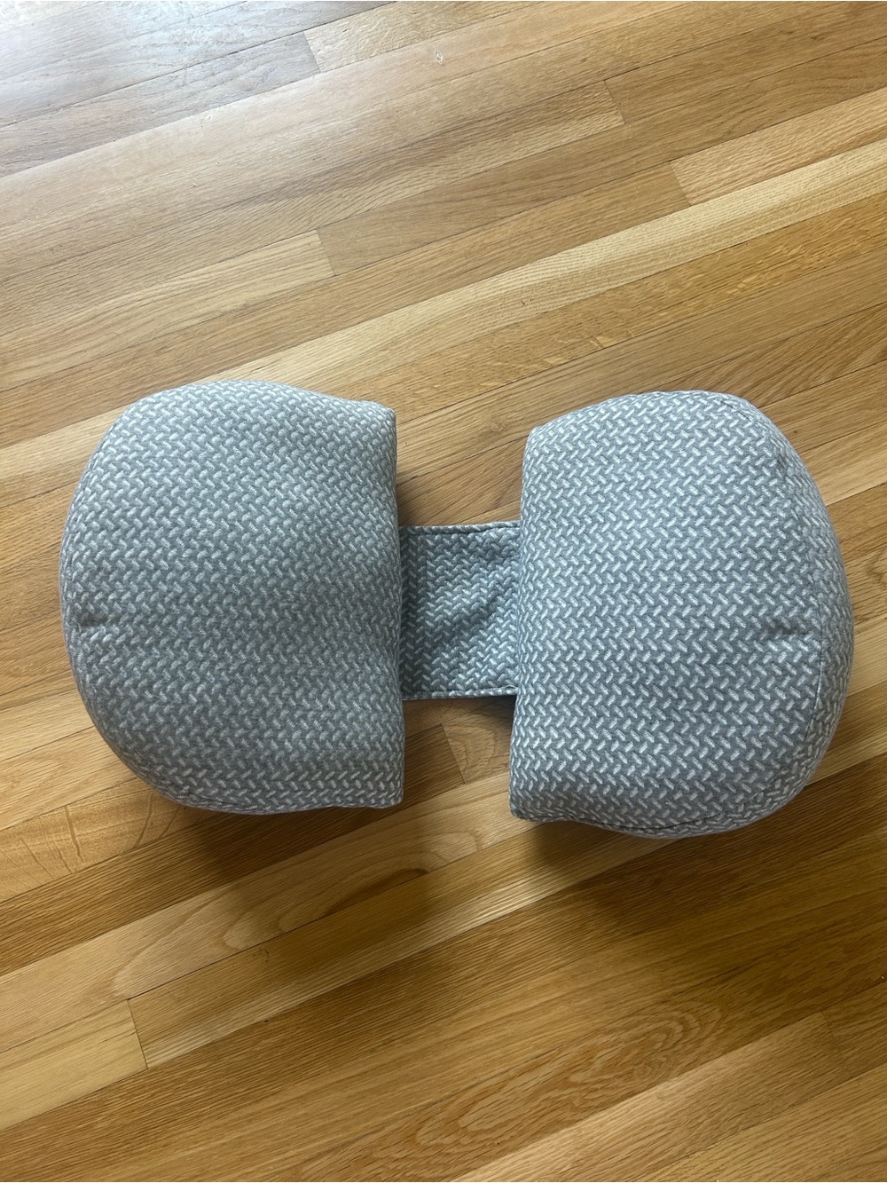 Momcozy pregnancy pillow